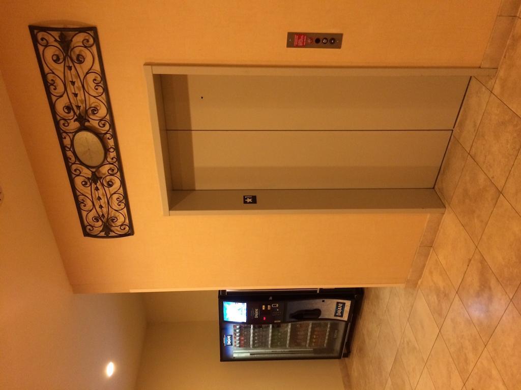 Baymont By Wyndham Henderson Hotel Bagian luar foto